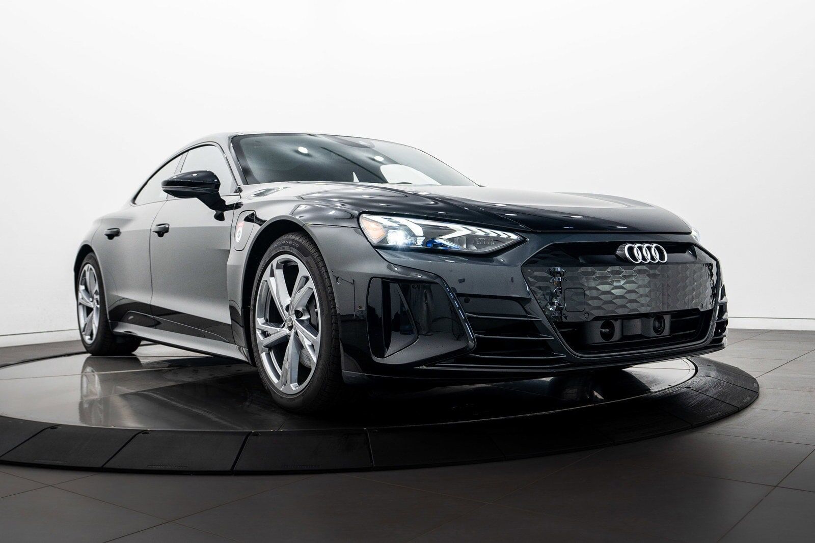 2024 AUDI e-tron GT