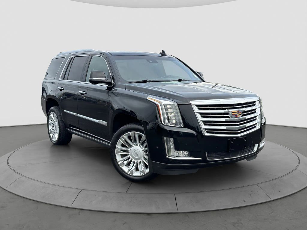 2017 CADILLAC Escalade