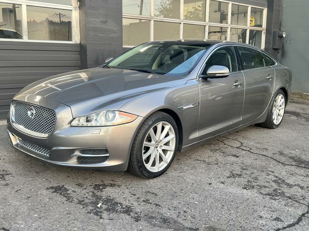 2011 JAGUAR XJ