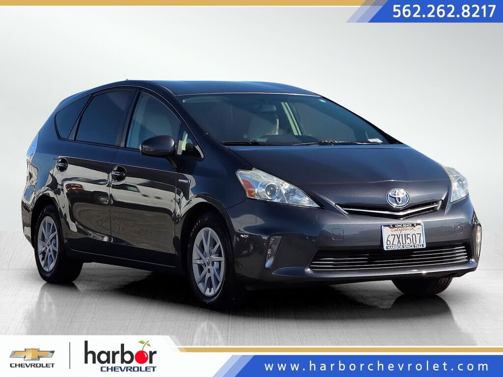 Toyota Prius V