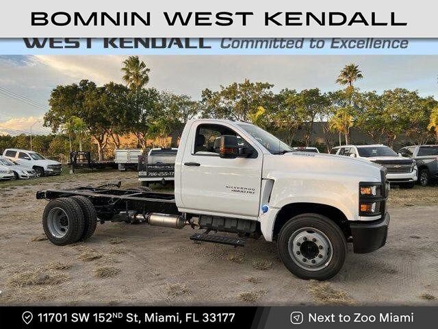 2023 GMC Silverado Medium Duty