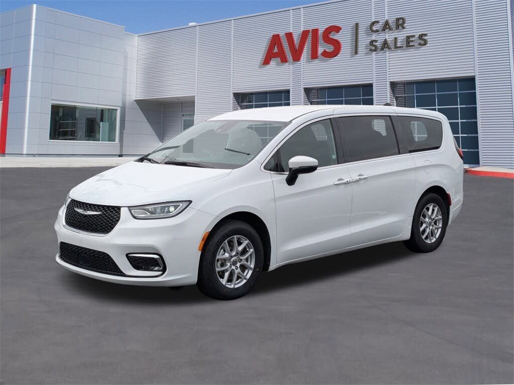 2023 CHRYSLER Pacifica