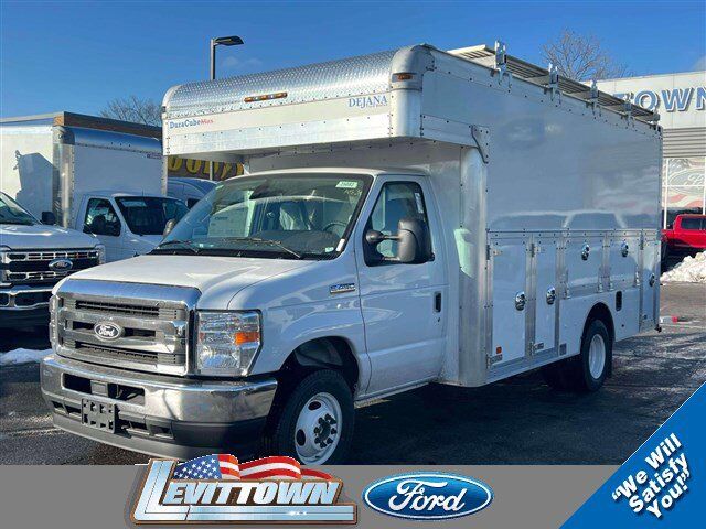 2026 FORD E-450
