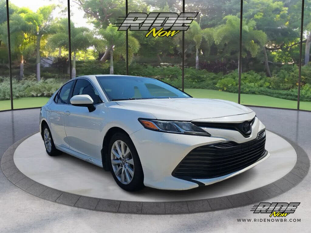 2018 TOYOTA Camry