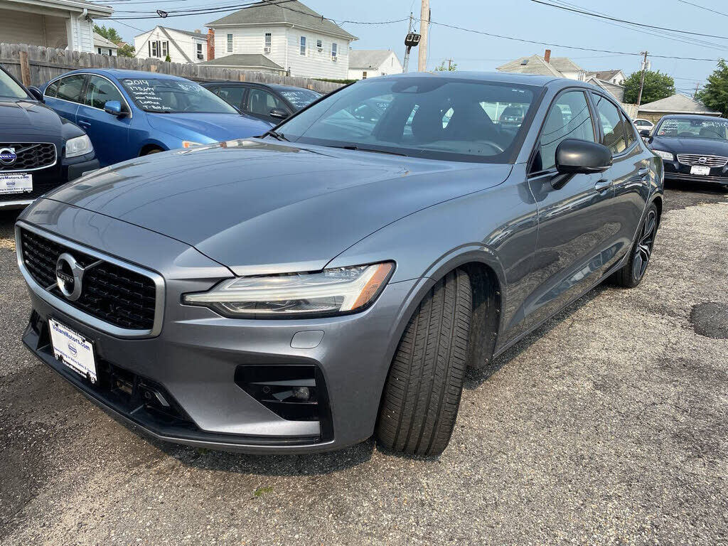 2019 VOLVO S60