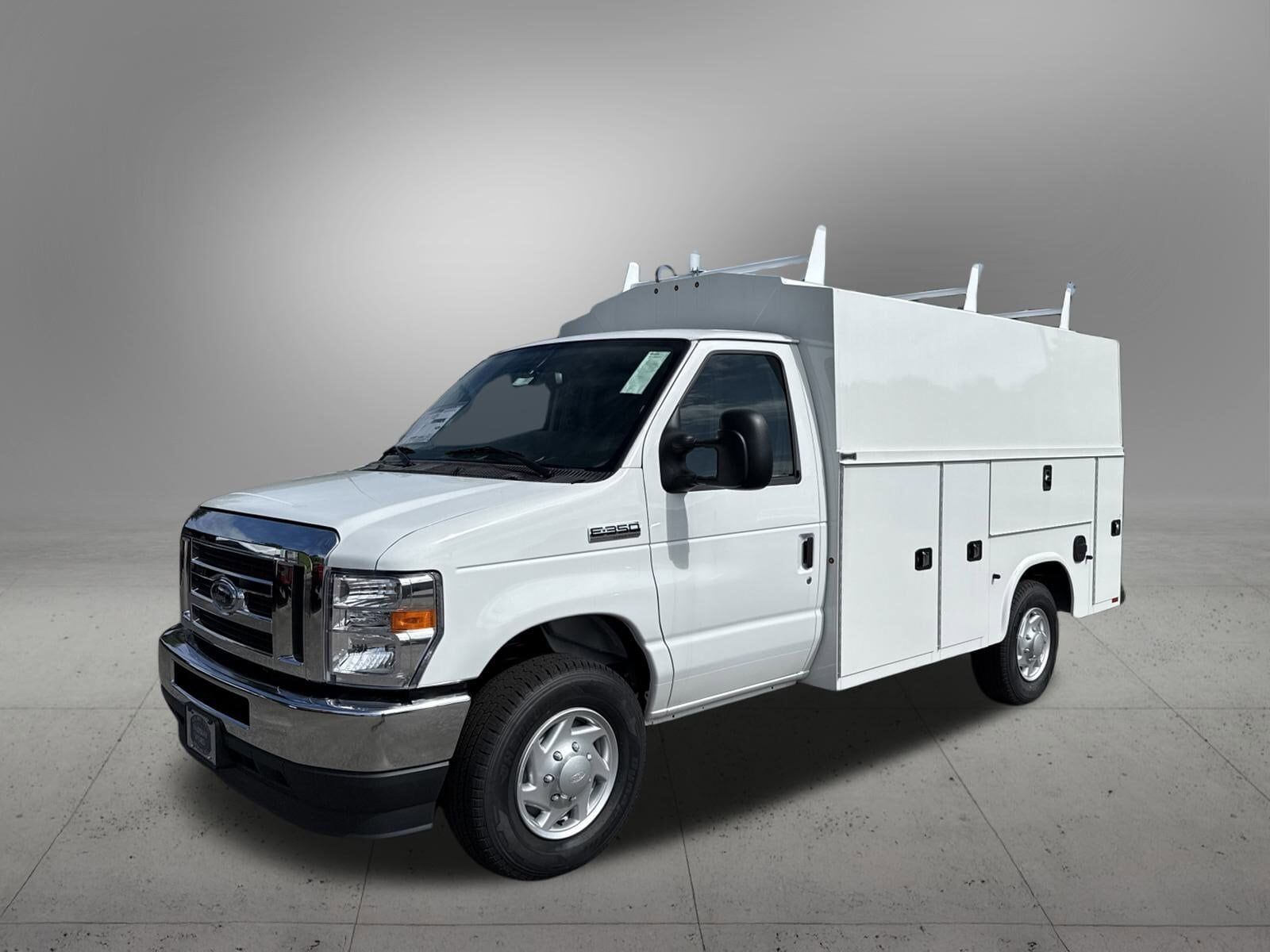 2025 FORD E-350