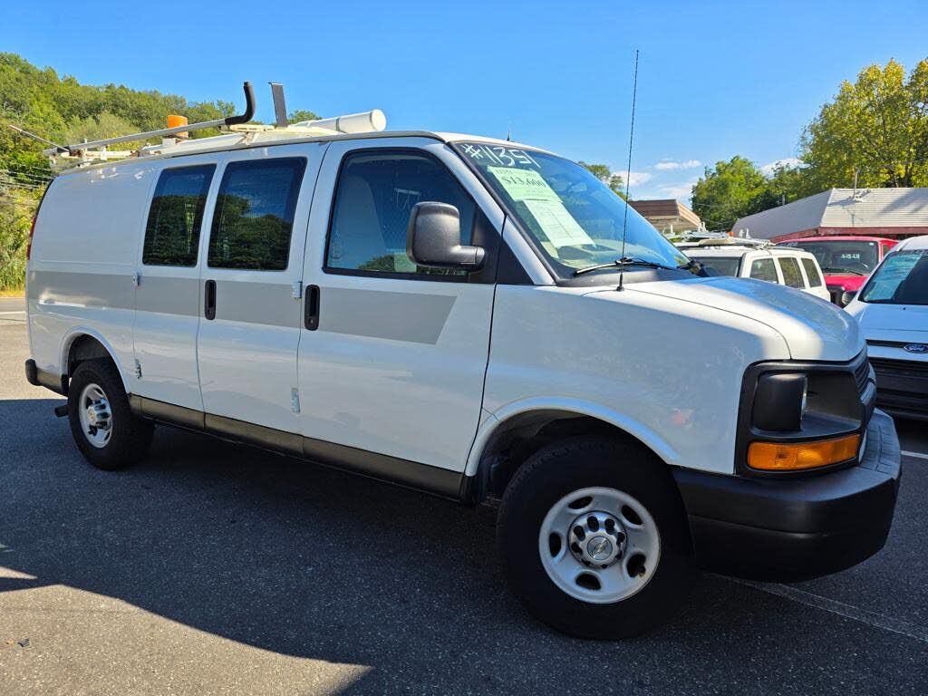 2011 CHEVROLET Express