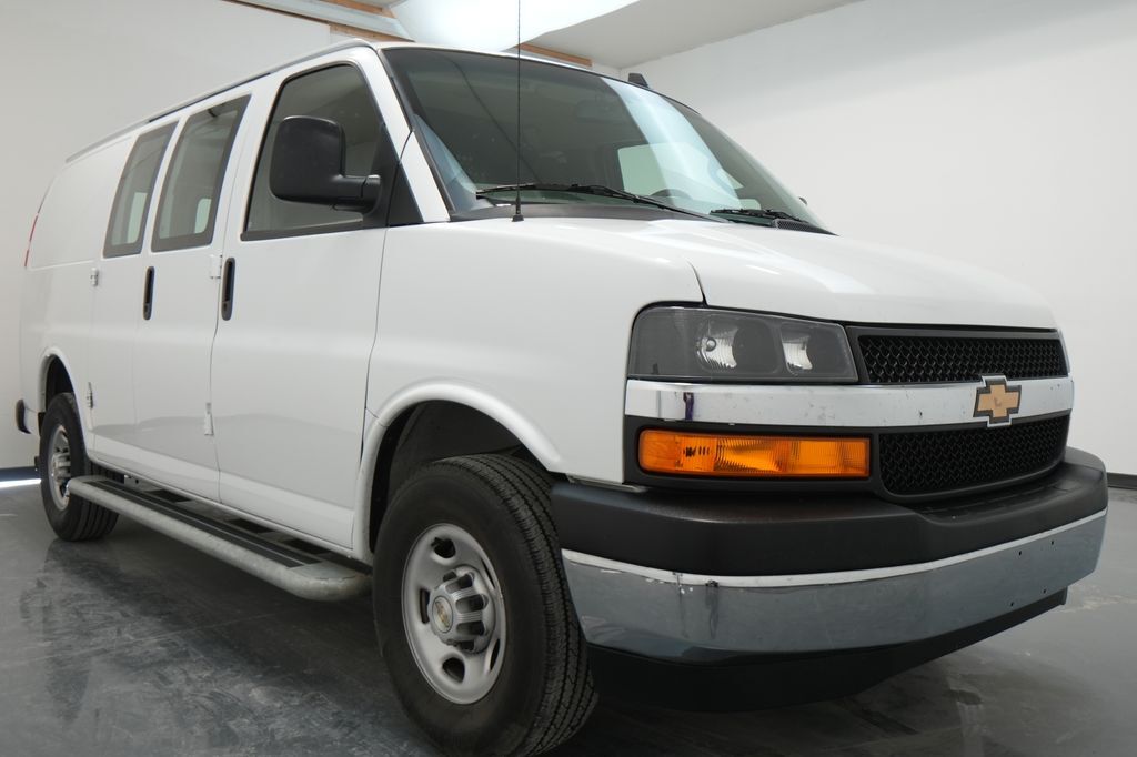 2024 CHEVROLET Express