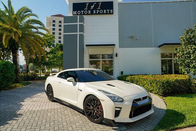 2021 NISSAN GT-R