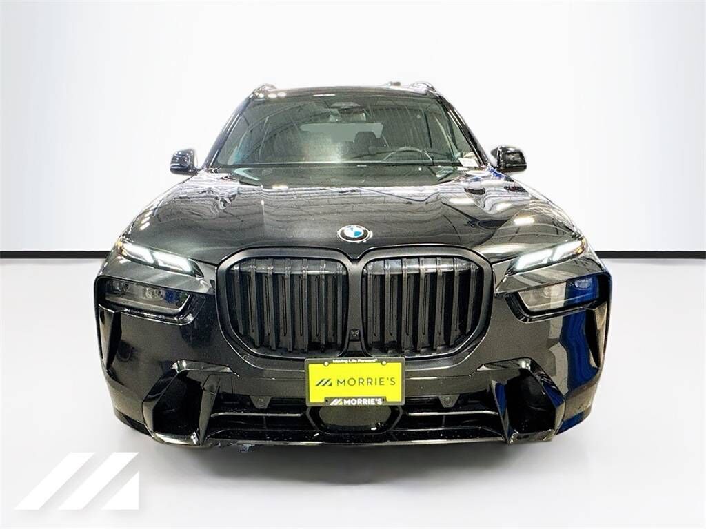 2023 BMW X7