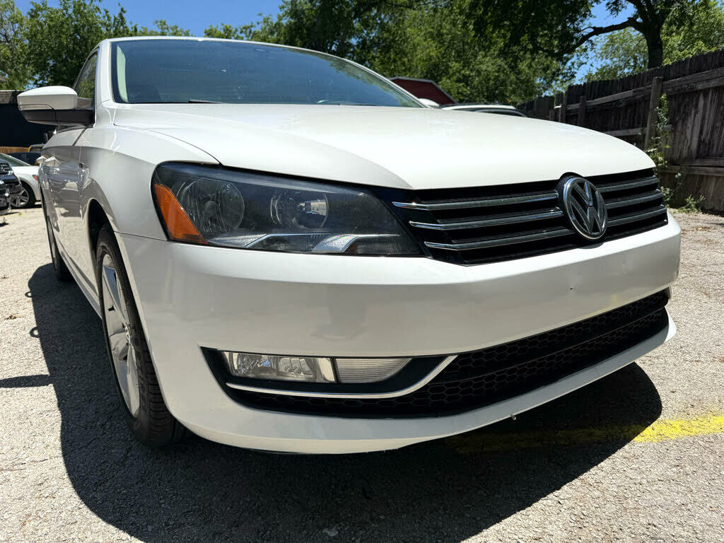 2015 VOLKSWAGEN Passat