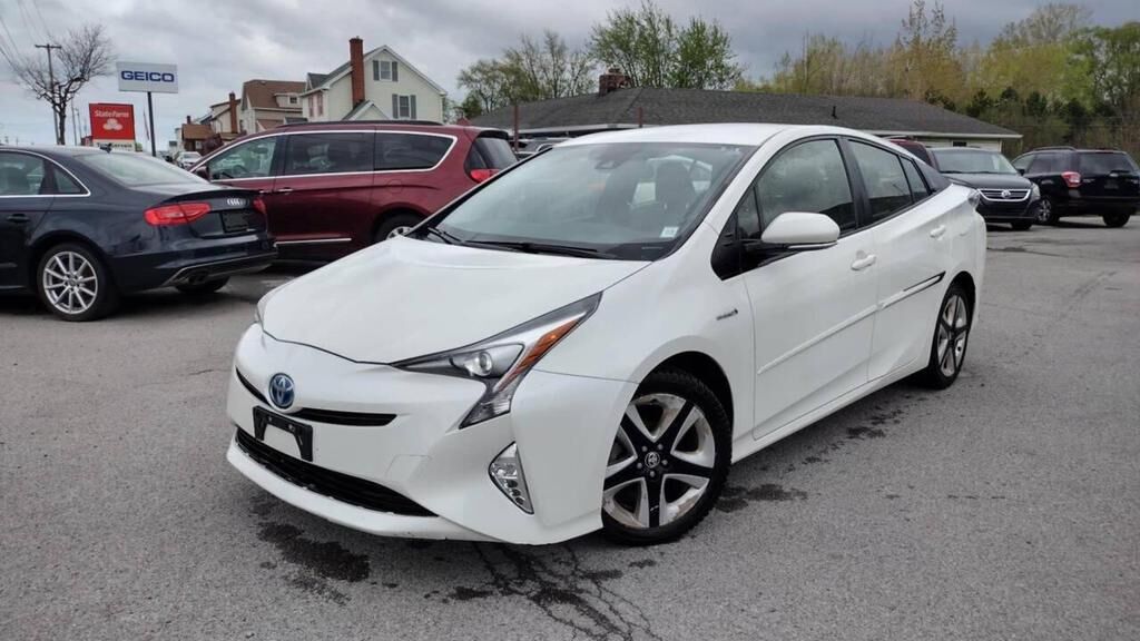 2016 TOYOTA PRIUS