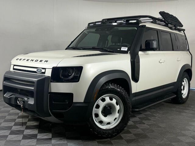 2024 LAND ROVER Defender
