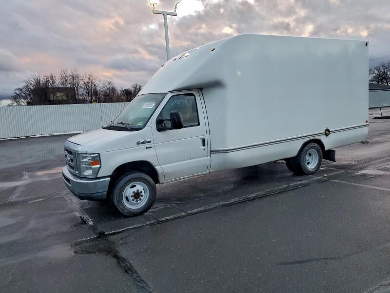 Ford E-350