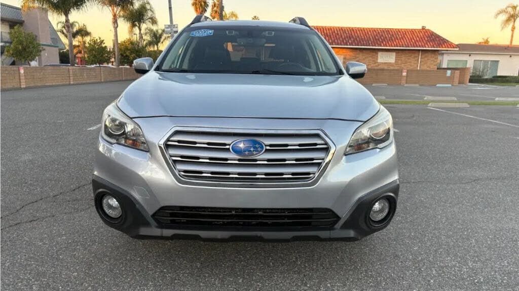 2017 SUBARU Outback