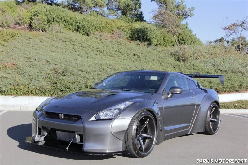 2014 NISSAN GT-R