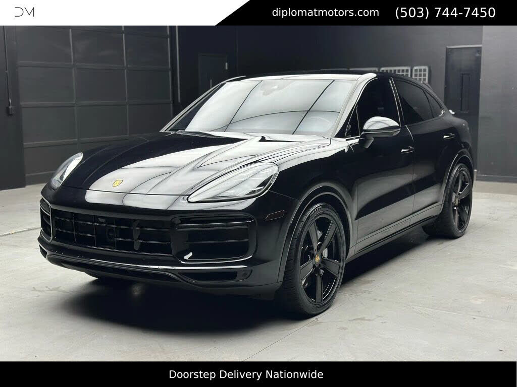 2022 PORSCHE Cayenne
