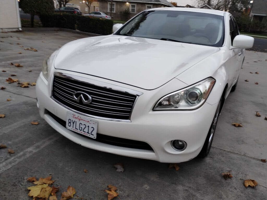 2013 INFINITI M37