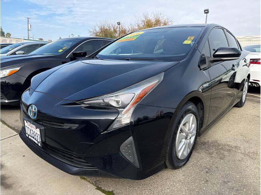 2016 TOYOTA PRIUS