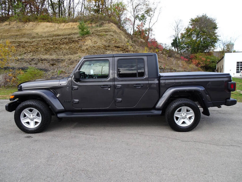 2022 JEEP Gladiator