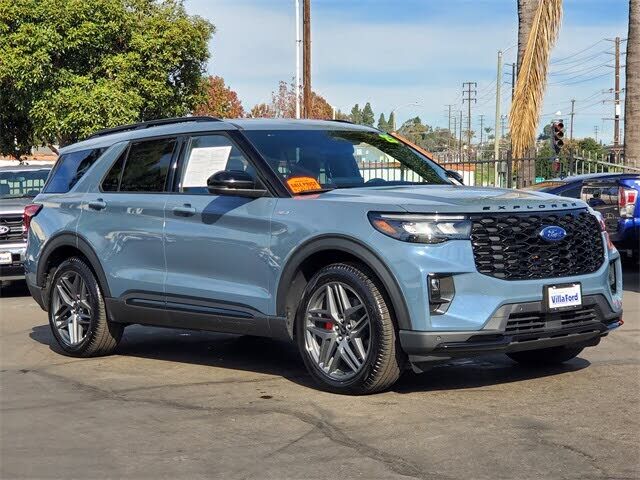2025 FORD Explorer