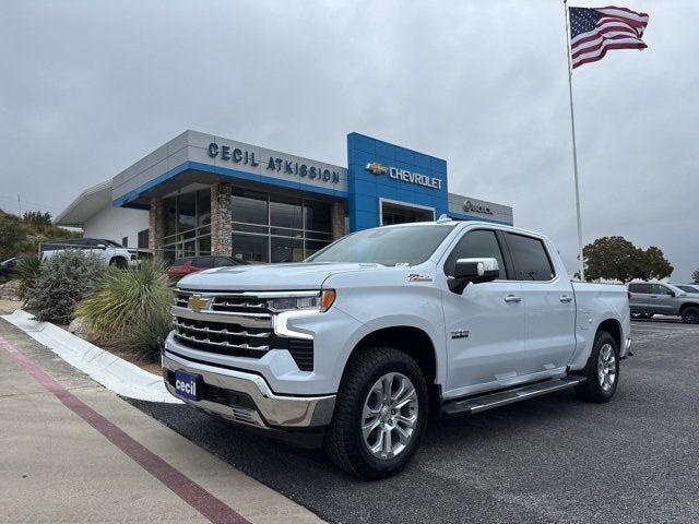 2026 CHEVROLET Silverado