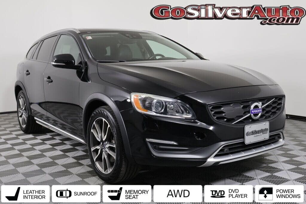 2016 VOLVO V60CC