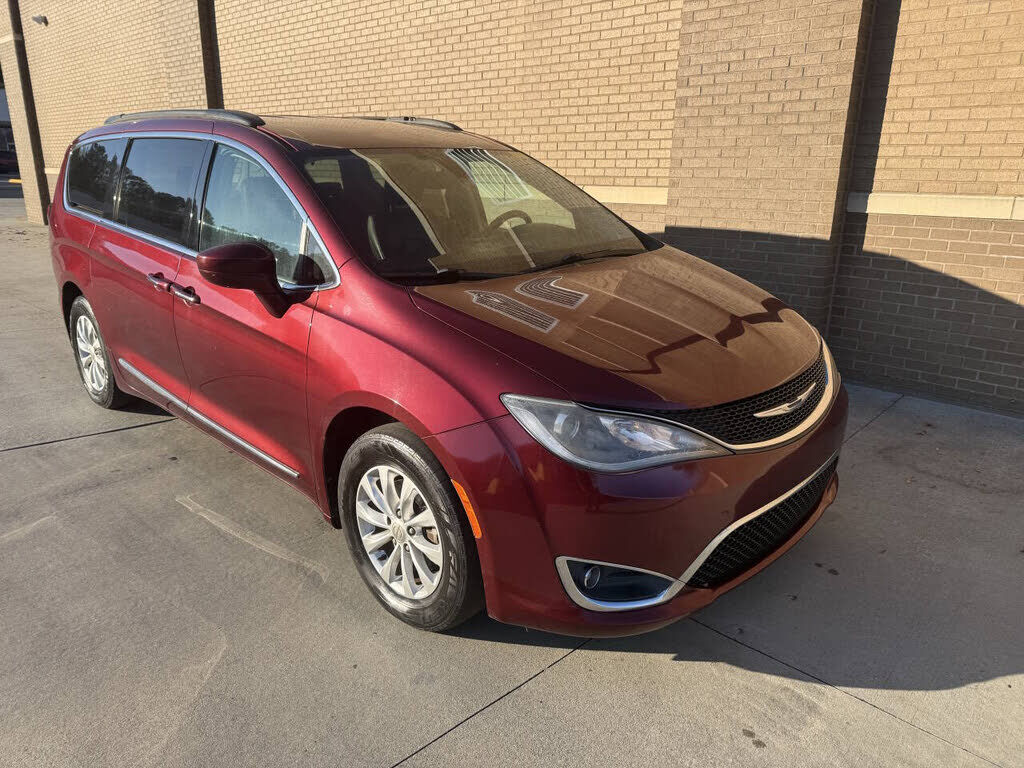 2017 CHRYSLER Pacifica