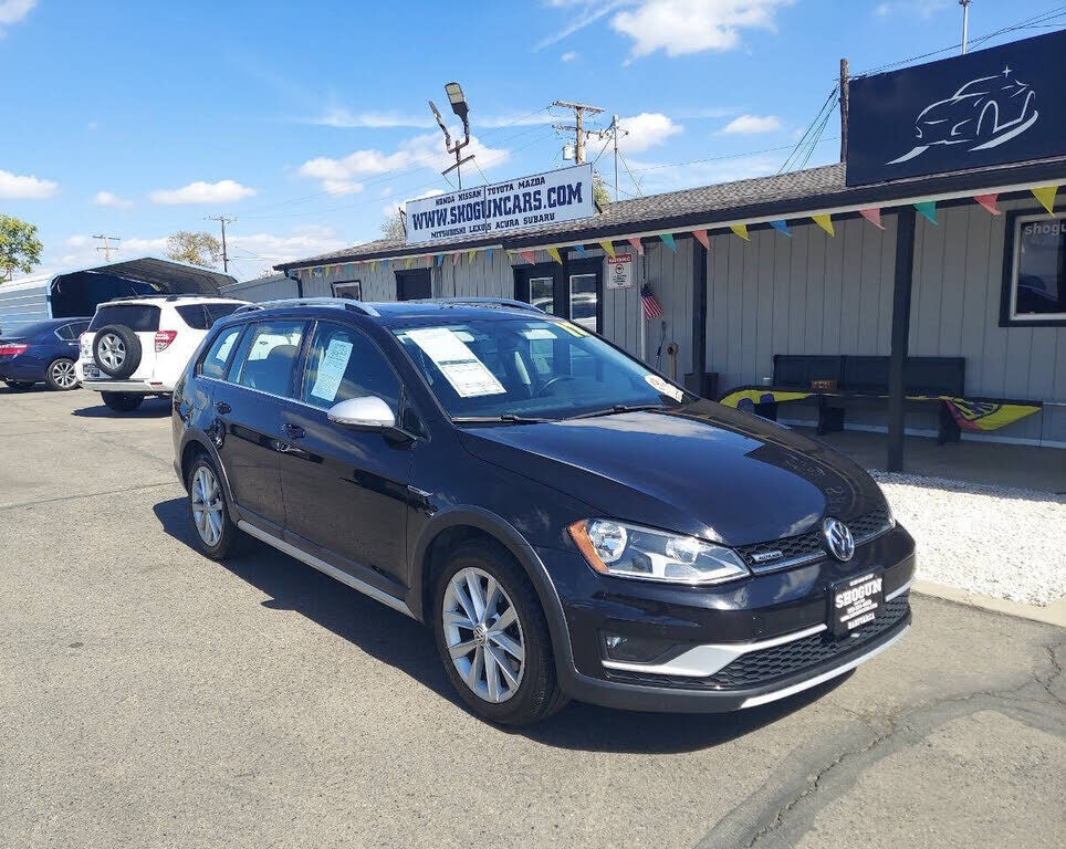 2017 VOLKSWAGEN Golf Alltrack