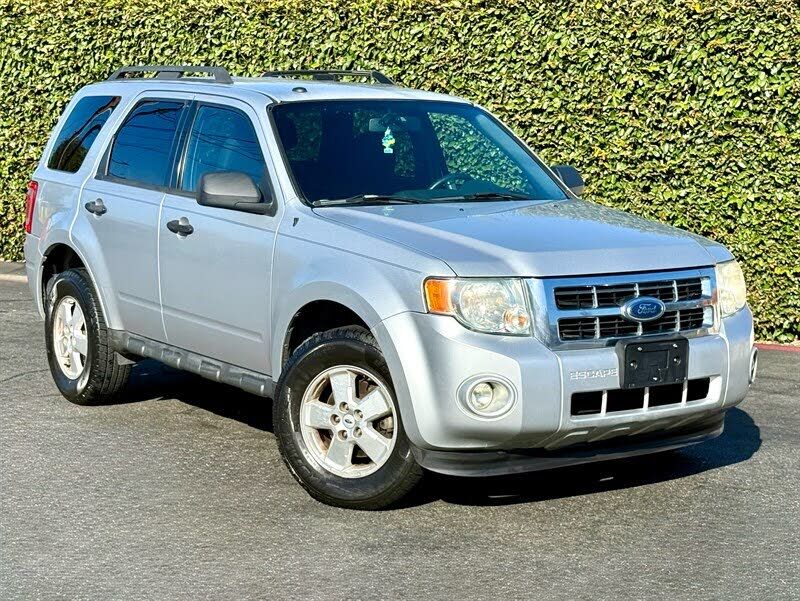2010 FORD Escape