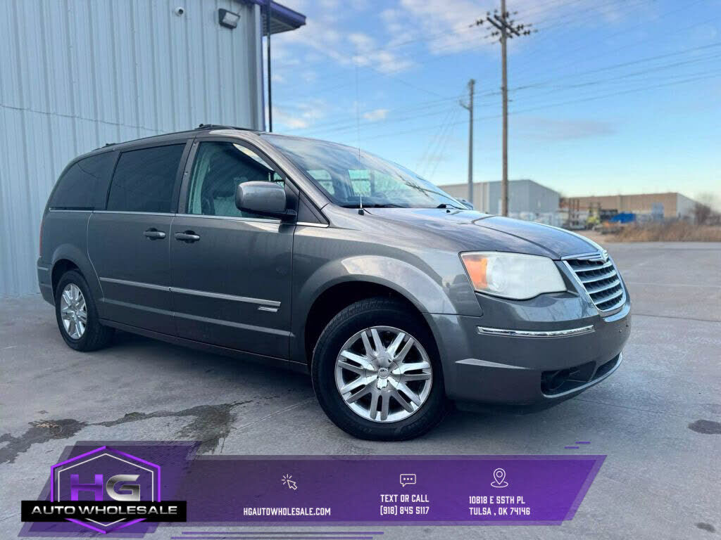 2010 CHRYSLER Town and Country