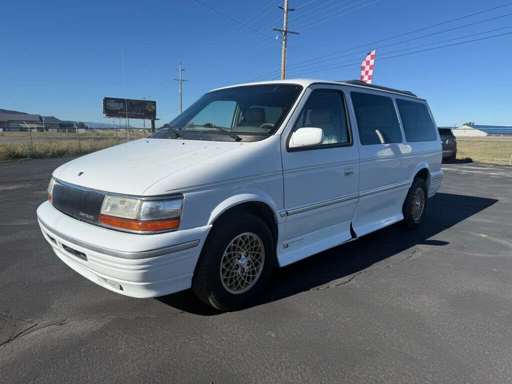 1995 CHRYSLER Town and Country