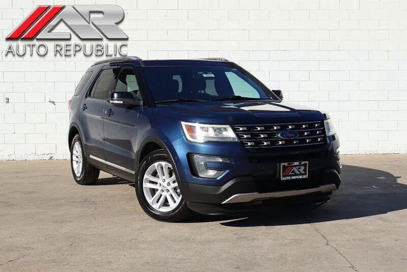 2017 FORD Explorer
