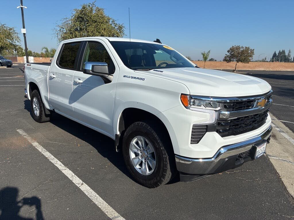 2025 CHEVROLET Silverado