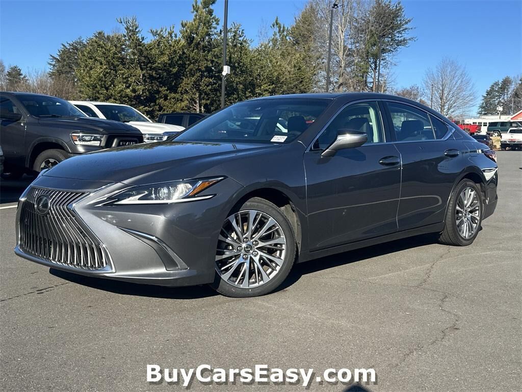 2019 LEXUS ES