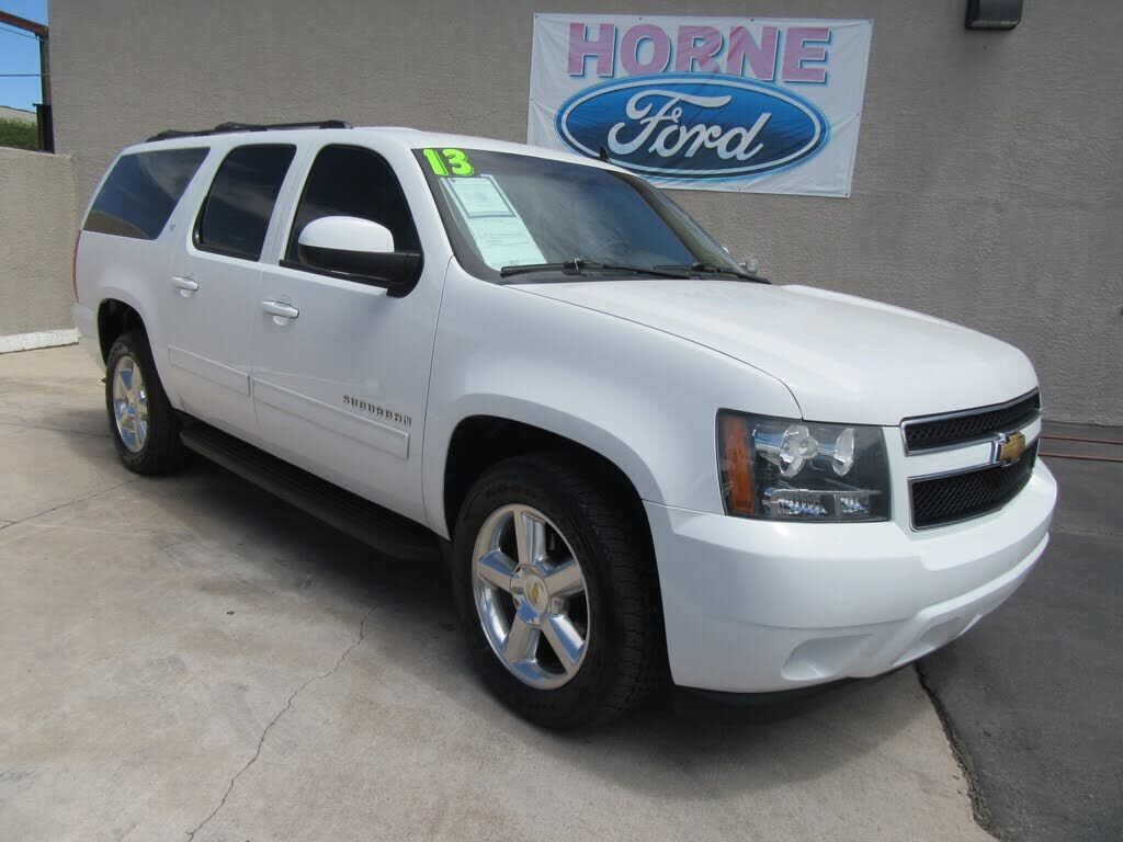 2013 CHEVROLET Suburban
