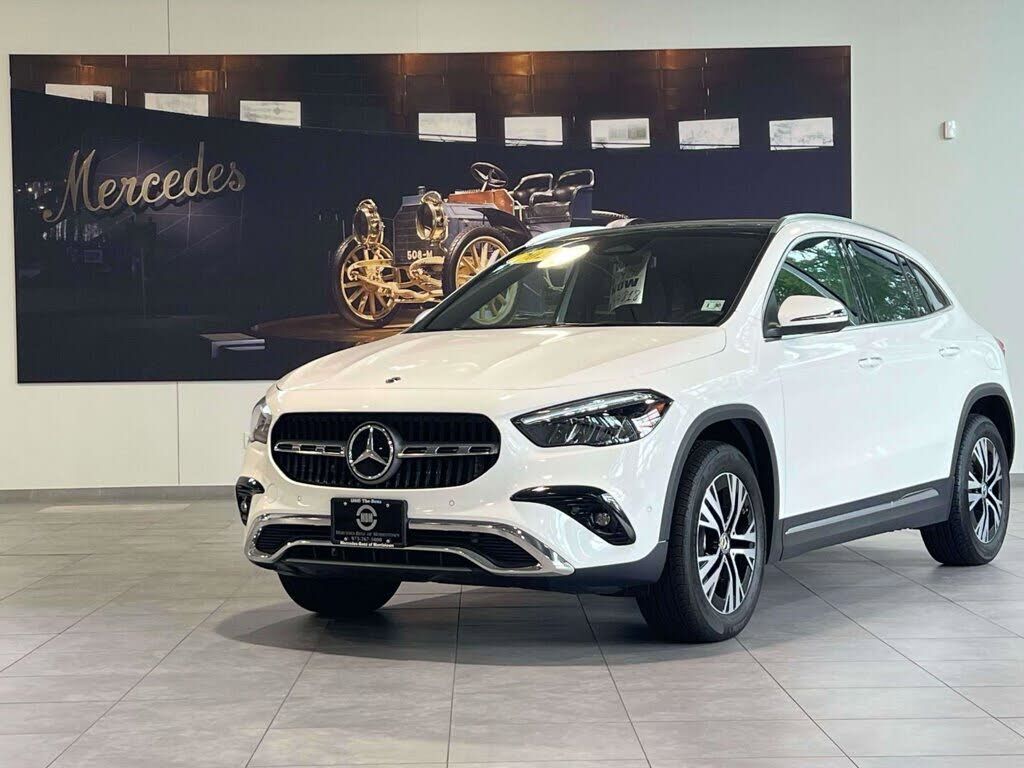 2025 MERCEDES-BENZ GLA-Class