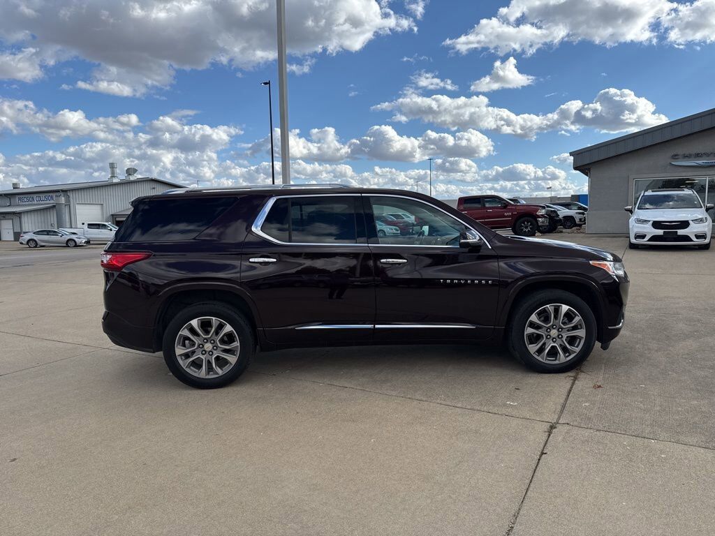 2021 CHEVROLET Traverse