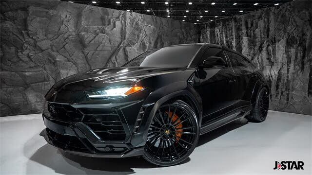 2021 LAMBORGHINI URUS