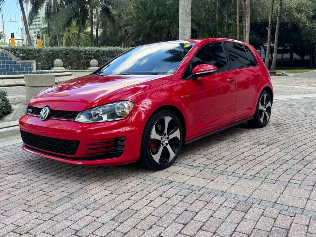 2017 VOLKSWAGEN Golf GTI