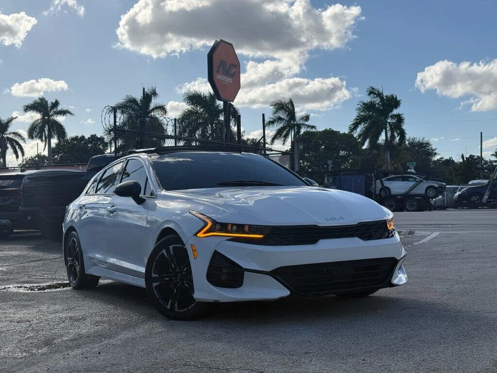 2022 KIA K5