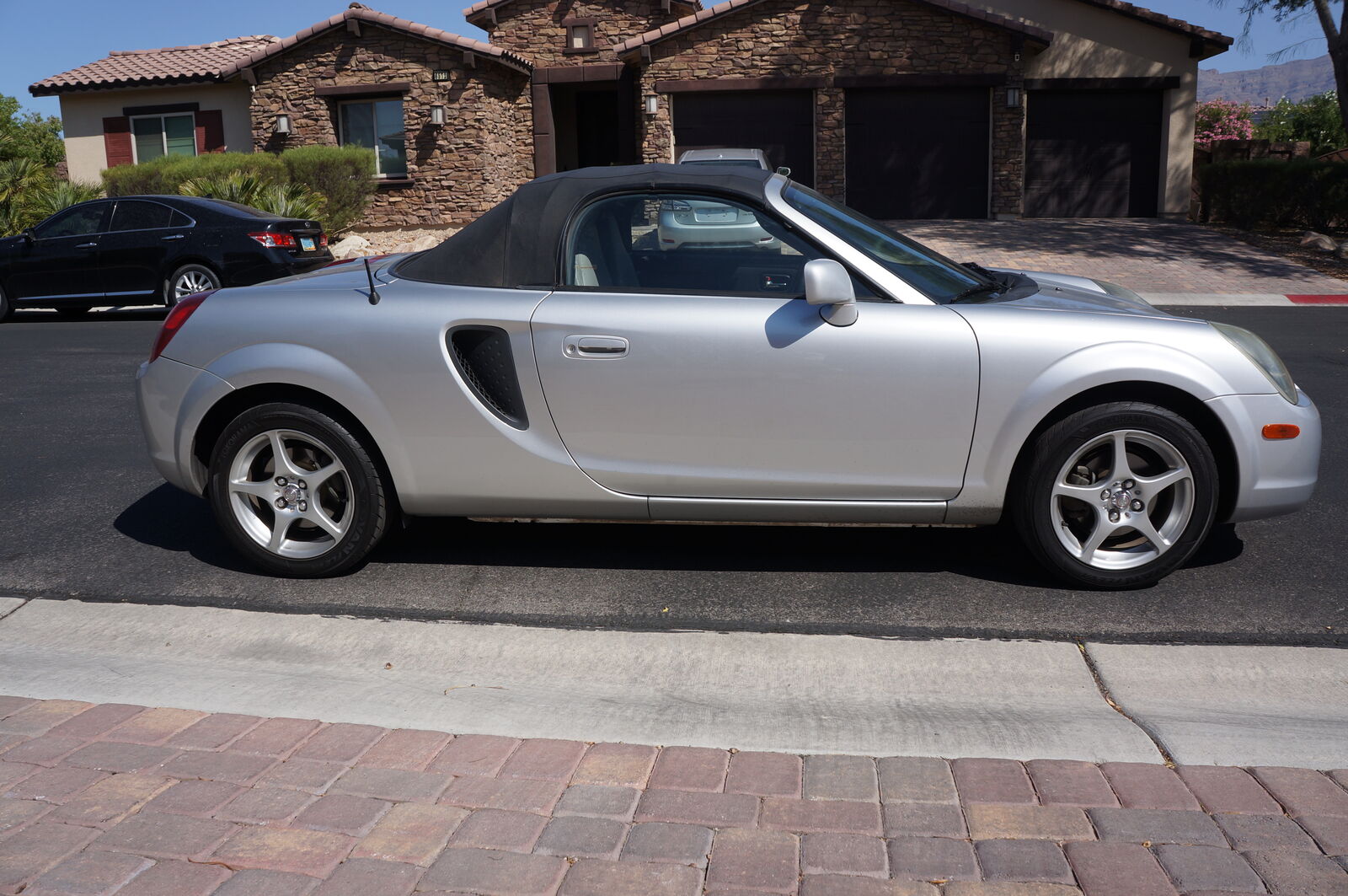 Toyota MR2