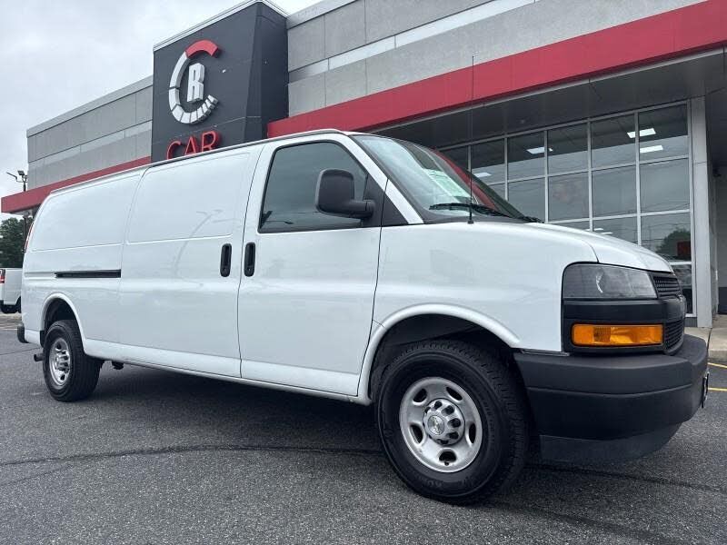2023 CHEVROLET Express