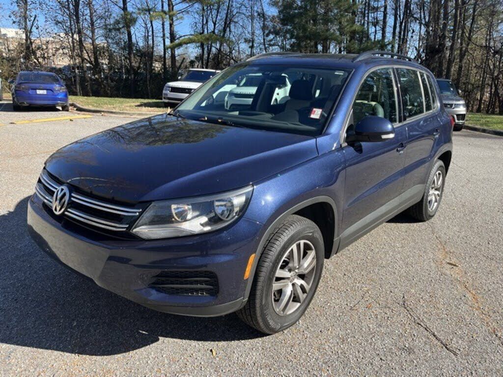 2016 VOLKSWAGEN Tiguan