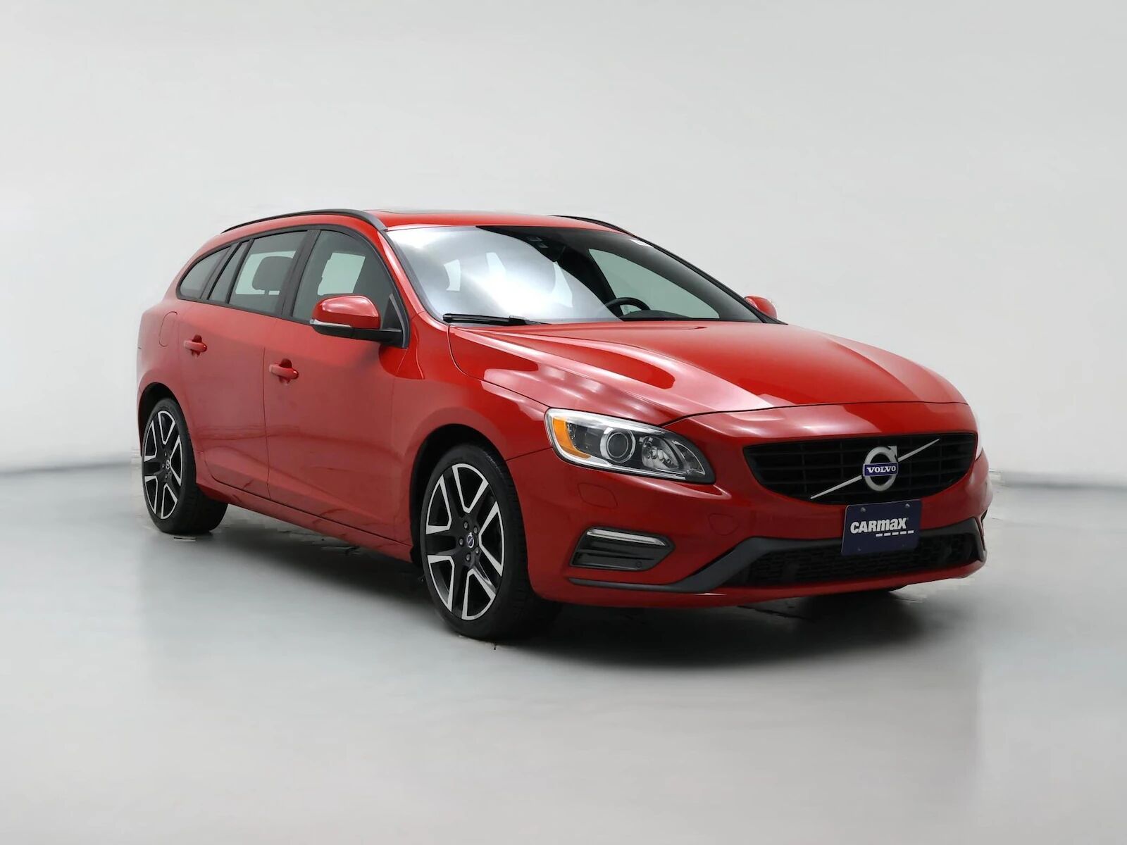 2017 VOLVO V60