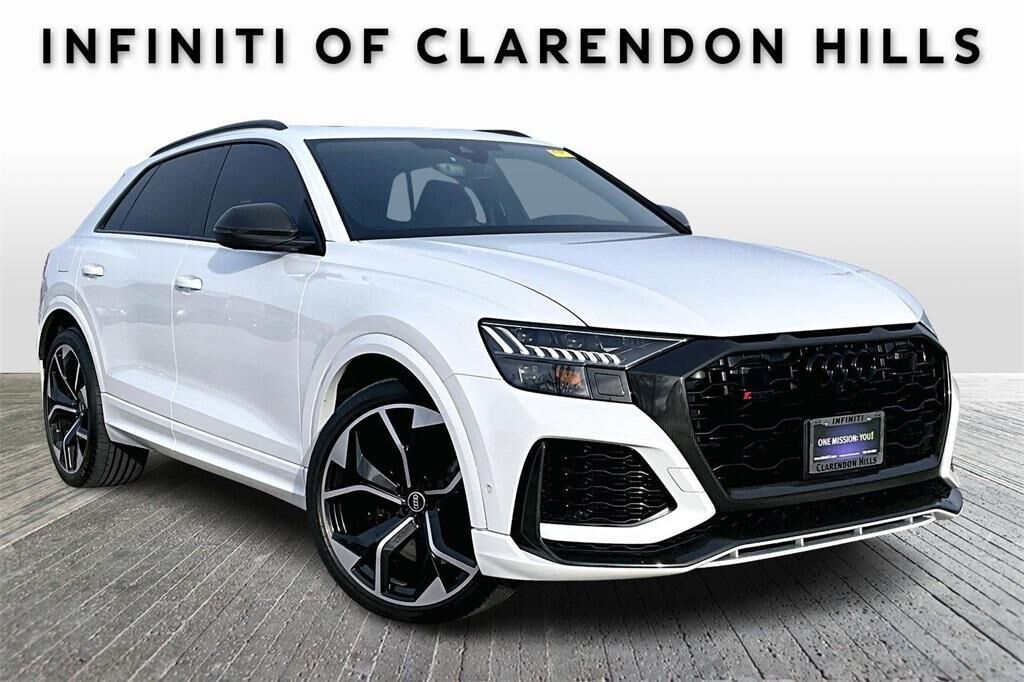 2023 AUDI RS Q8