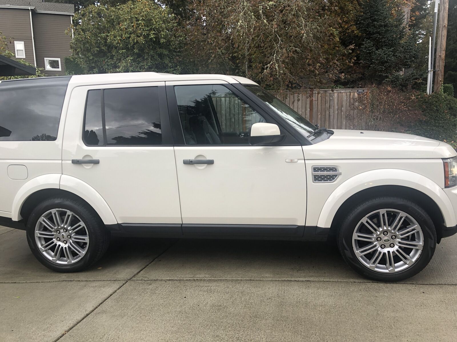 Land Rover LR4