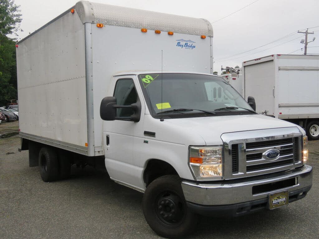 2009 FORD E-350