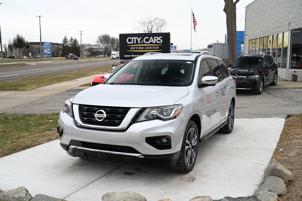 2020 NISSAN Pathfinder