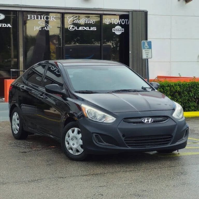 2016 HYUNDAI Accent